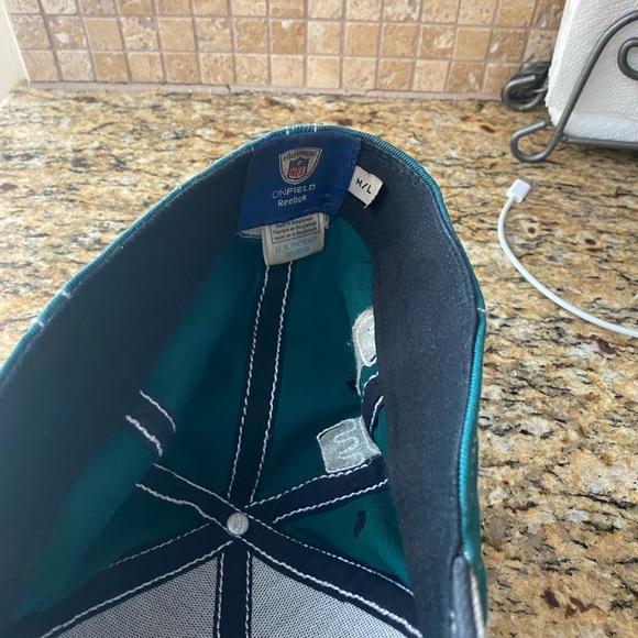 Reebok Philadelphia Eagles Hat - Picture 5 of 5